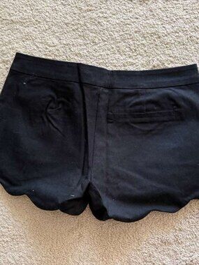 Francesca's‎ Women's Harper Black Scalloped Hem Shorts